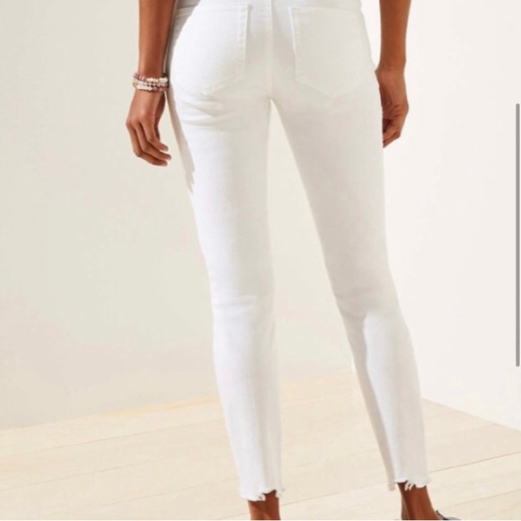 NWT Curvy Chewed Hem Slim Pocket Skinny Crop Jeans in White - Picture 2 of 6